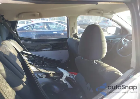 2019 Nissan Rogue Sport S z USA, uszkodzony, nr VIN JN1BJ1CRXKW353810